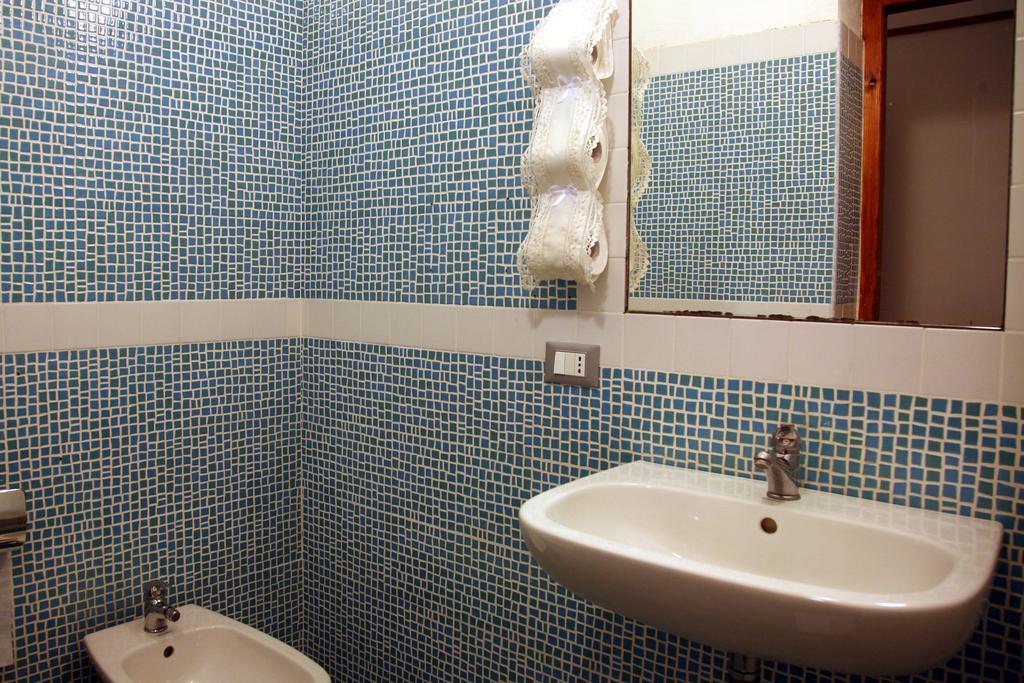 B&B Al Centro Di Palermo Esterno foto